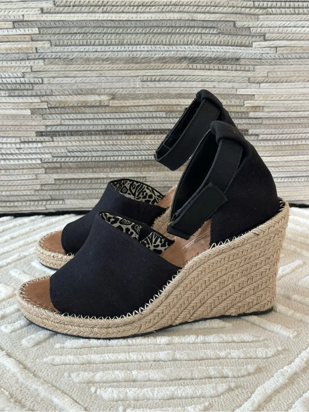 Toms Marisol Espadrille Wedge Oxford Black Comfort Sandals Size: 8
